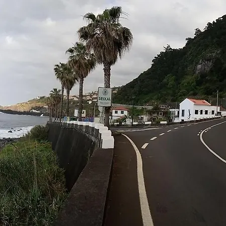 Apartment Lazy Lizard By The Ocean Seixal (Madeira)