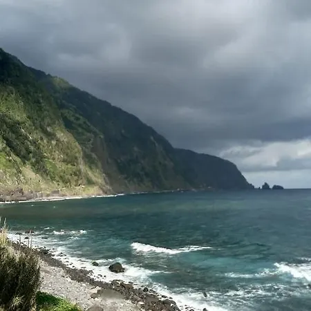 Lazy Lizard By The Ocean Apartment Seixal (Madeira)