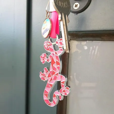 Lazy Lizard By The Ocean Daire Seixal (Madeira)