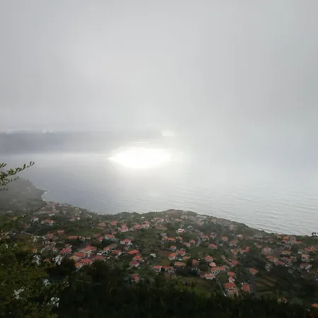 Apartment Lazy Lizard By The Ocean Seixal (Madeira)